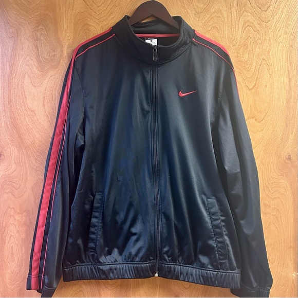 Nike Other - Nike Men's Black Windbreaker with Red Accents